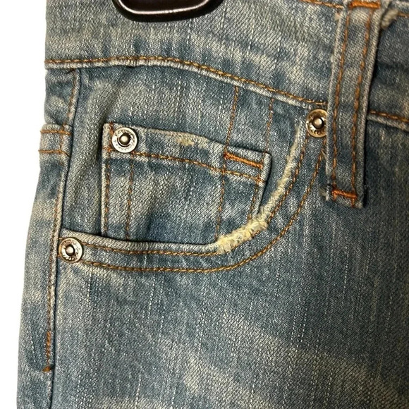 James Jeans,women size 26.NWT,light wash blue denim jeans, low rise,distressed - Picture 6 of 17